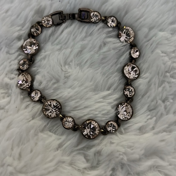 Elegant Bronze Color Bracelet - Picture 3 of 6